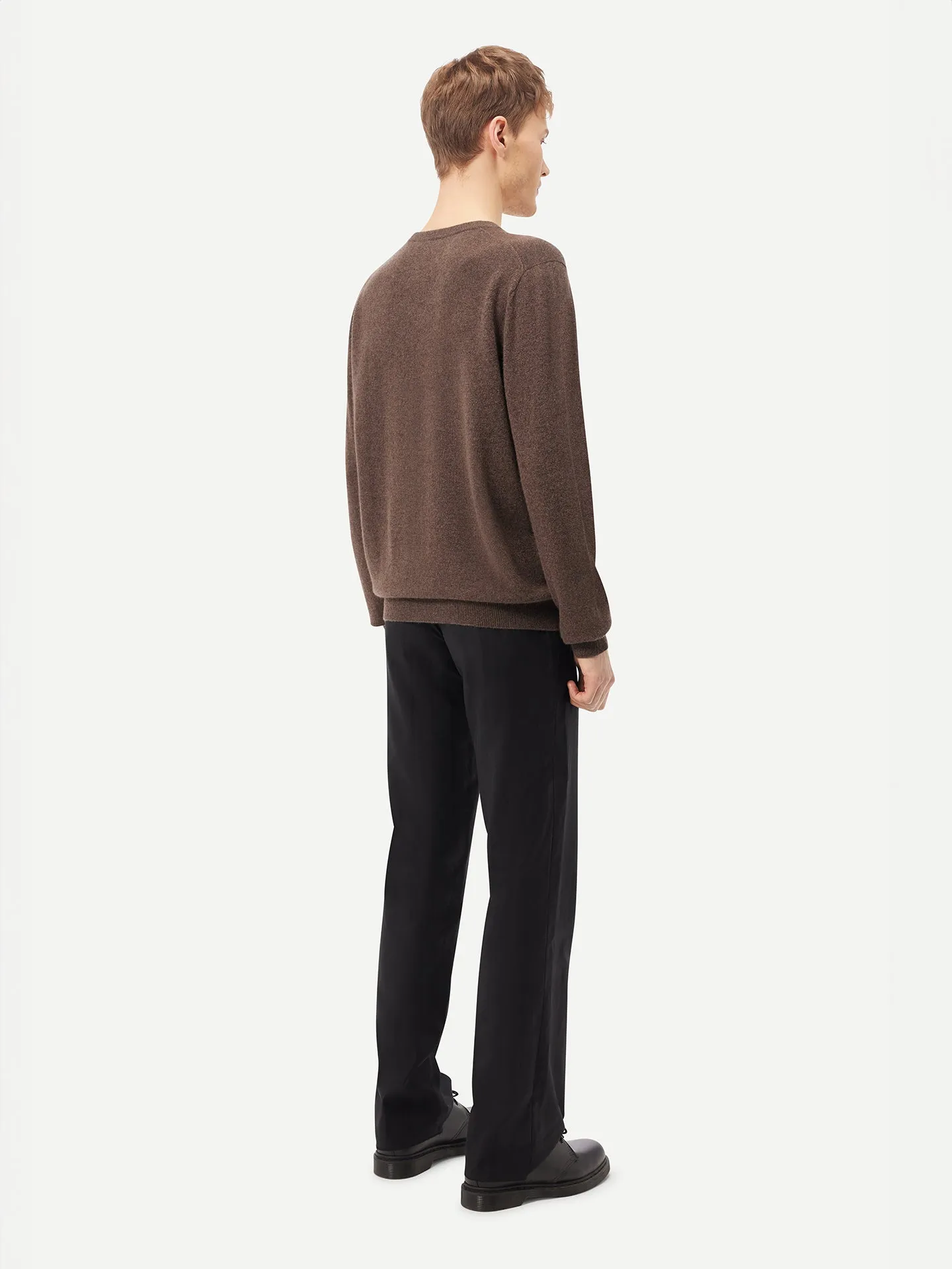 Essential Cashmere V-Neck Sweater
