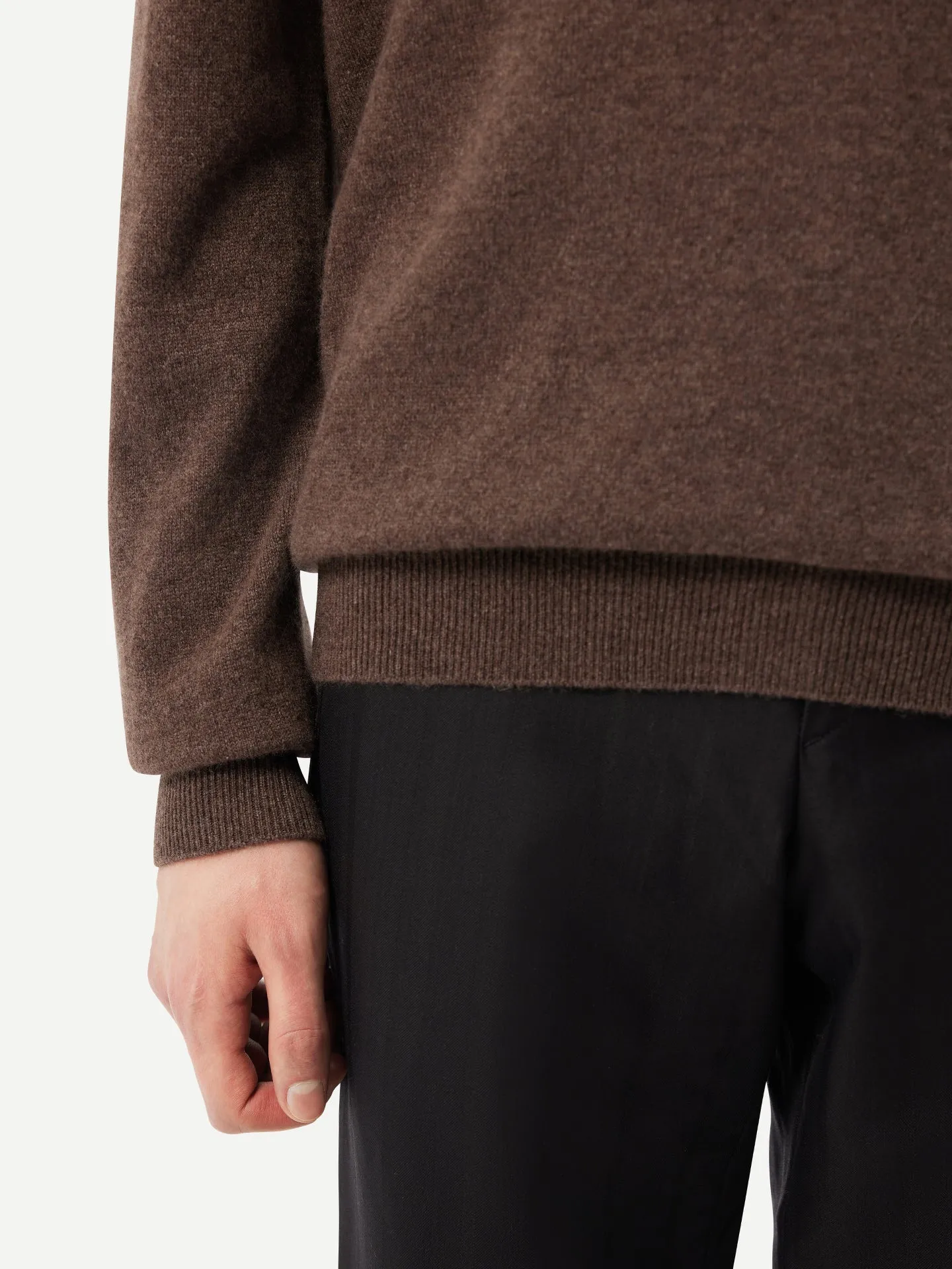 Essential Cashmere V-Neck Sweater
