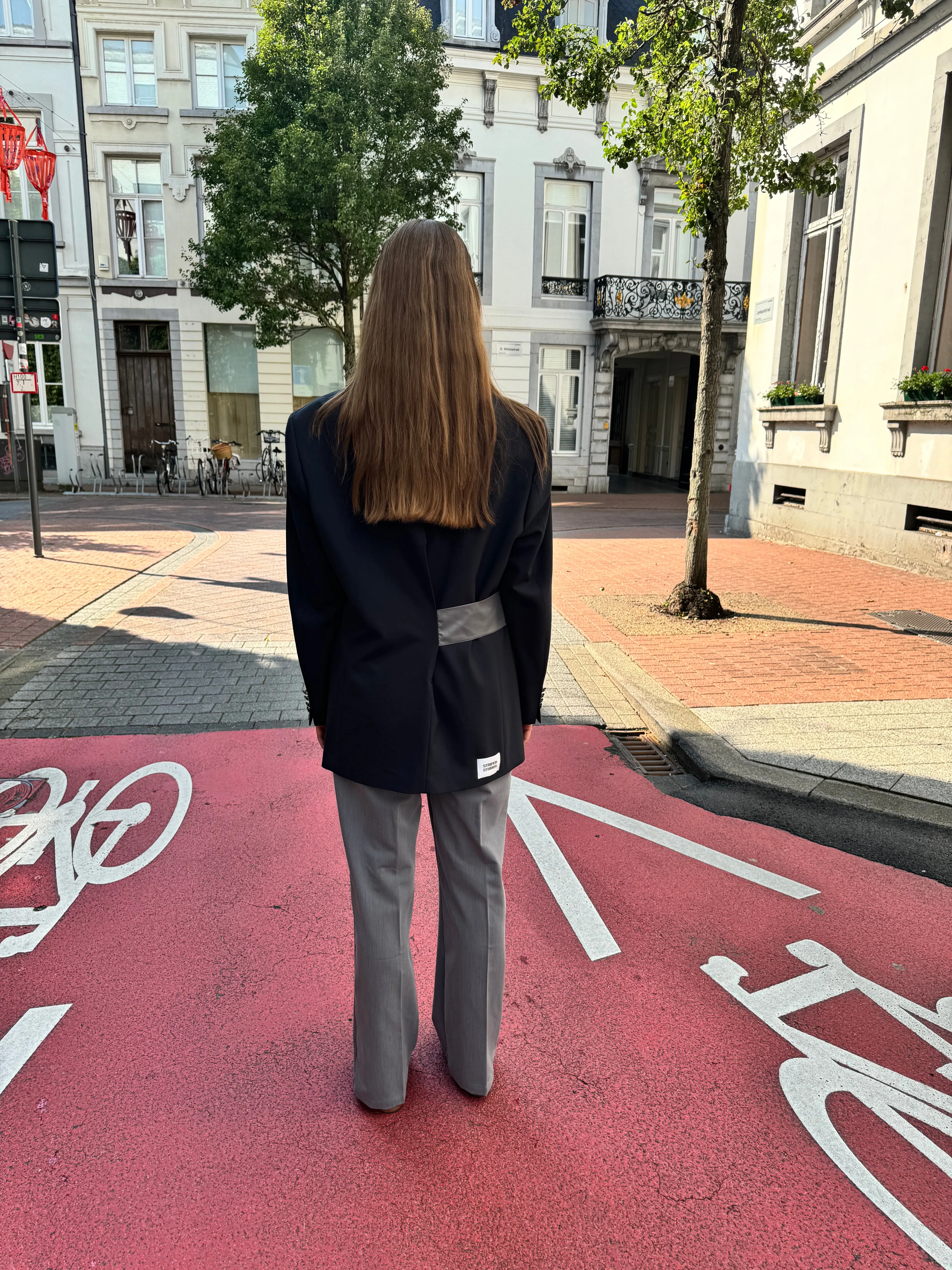 “LA VESTE ENVELOPPE,, upcycled blazer