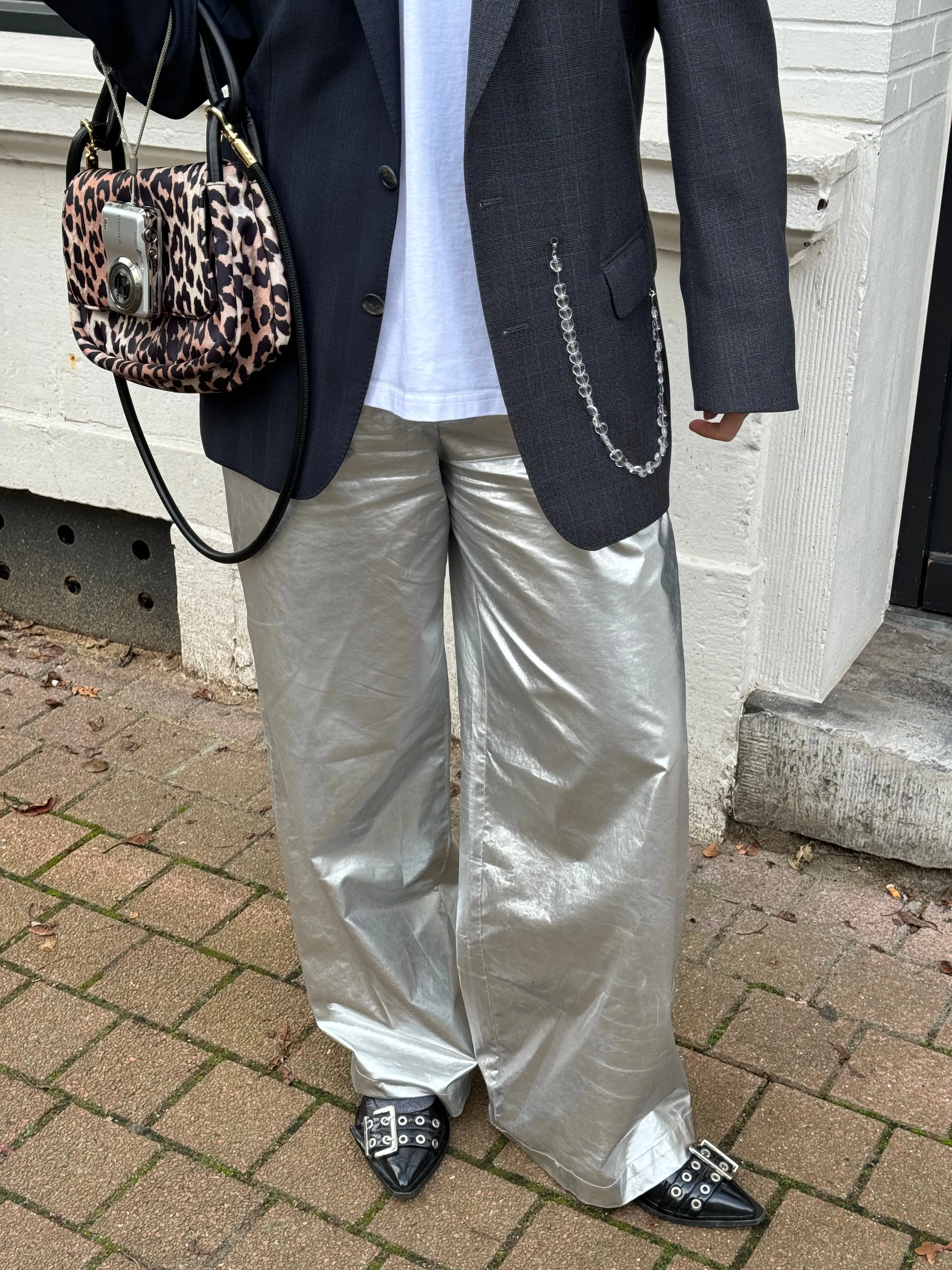 “LE COLIER ASYMETRIQUE,, upcycled blazer