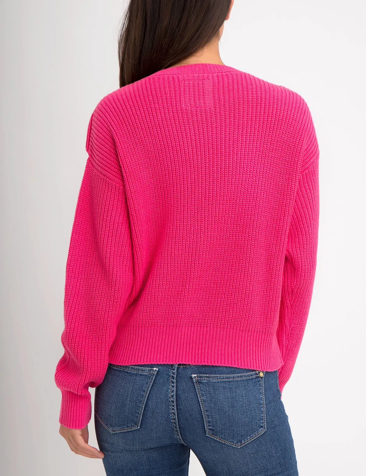 RUFFLE V-NECK SWEATER