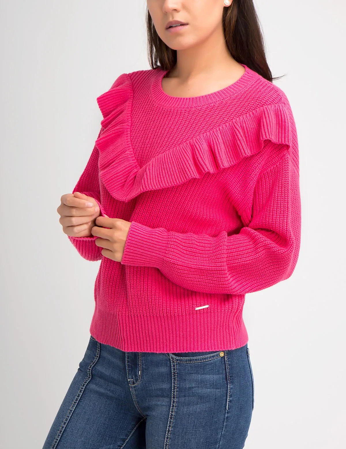 RUFFLE V-NECK SWEATER
