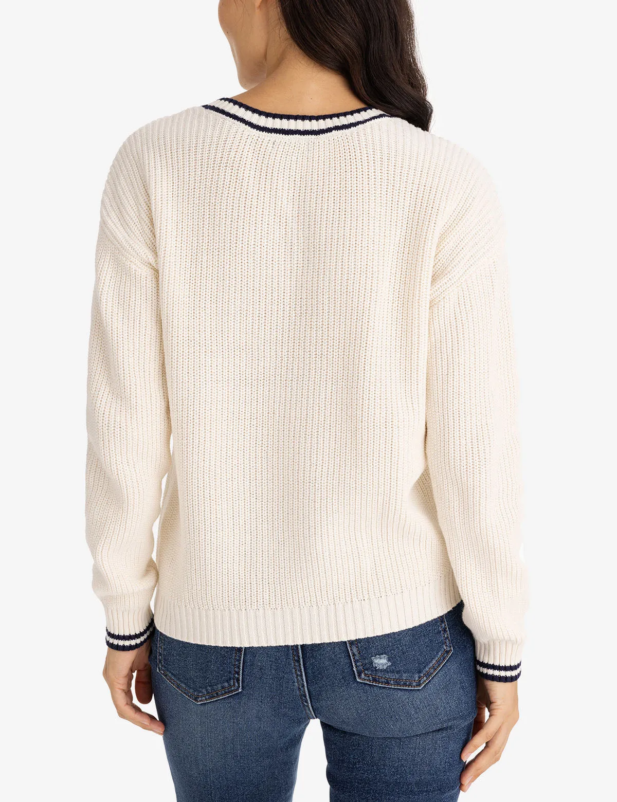 TIPPED CABLE V-NECK SWEATER